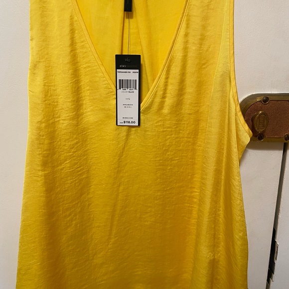 Bcbgmaxazria v neck blouse tank - Picture 6 of 6